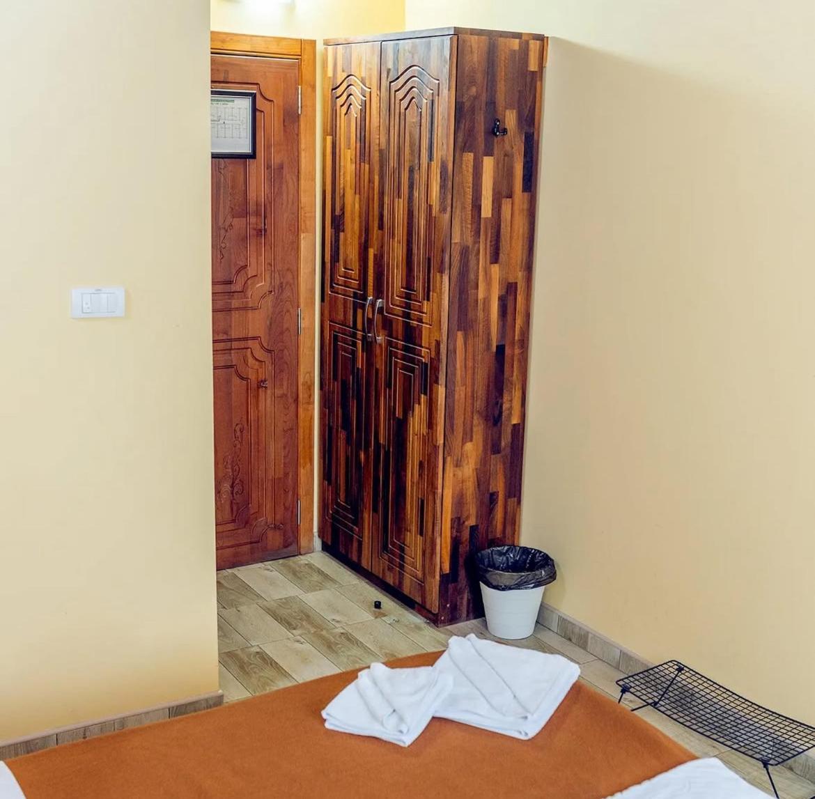 Hotel "Vir" Velika Plana Kültér fotó
