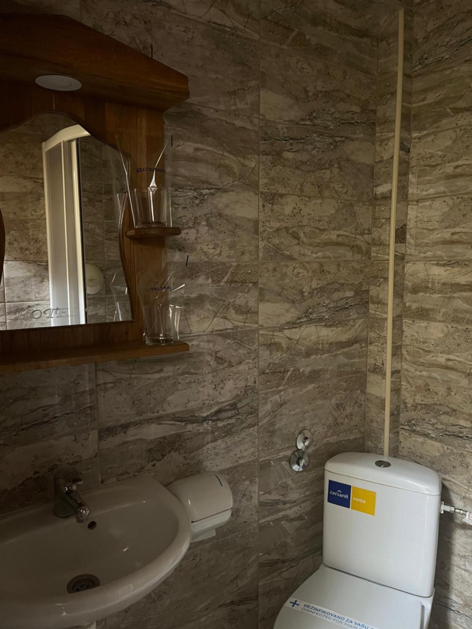 Hotel "Vir" Velika Plana Kültér fotó