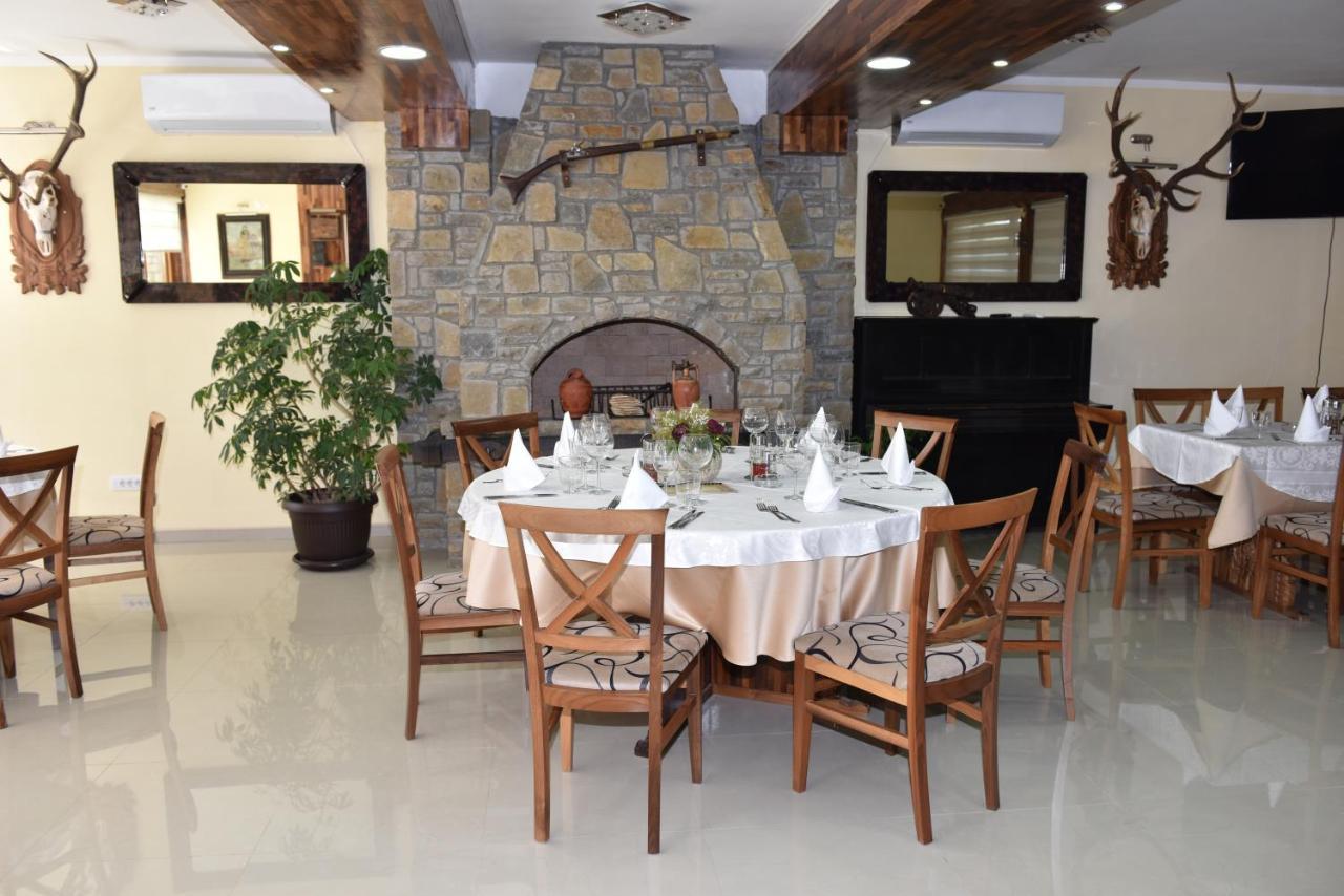 Hotel "Vir" Velika Plana Kültér fotó