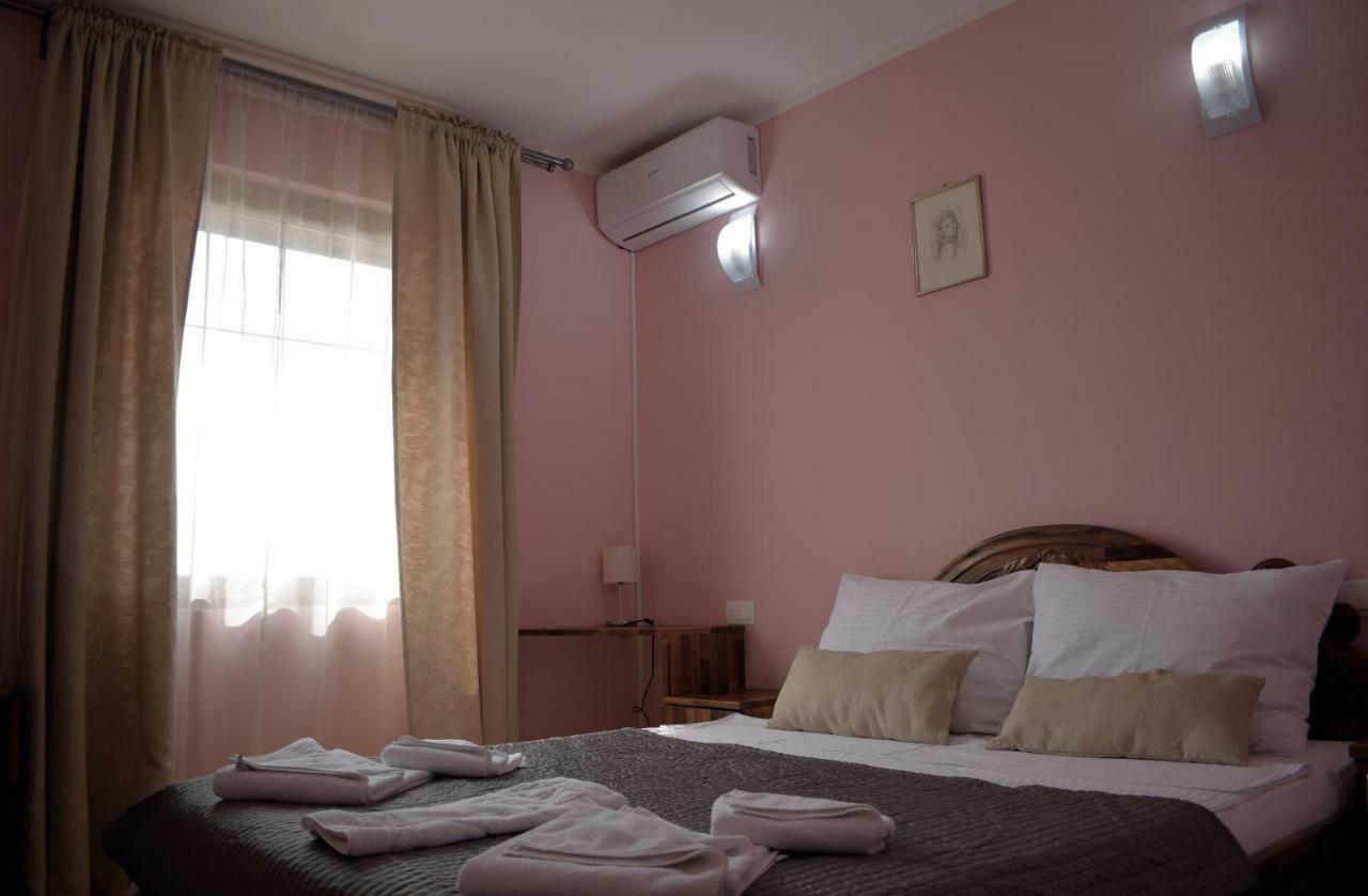 Hotel "Vir" Velika Plana Kültér fotó