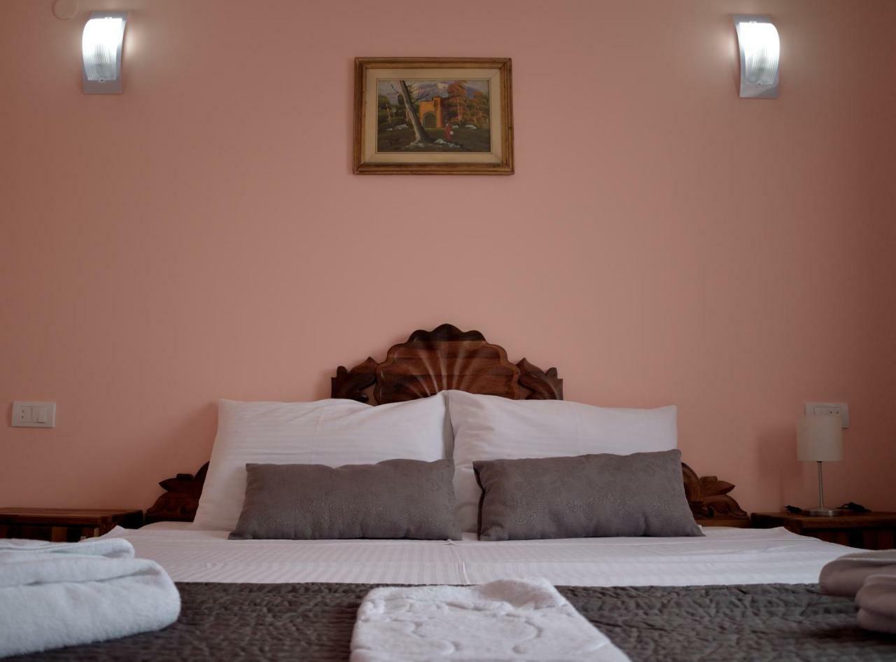 Hotel "Vir" Velika Plana Kültér fotó