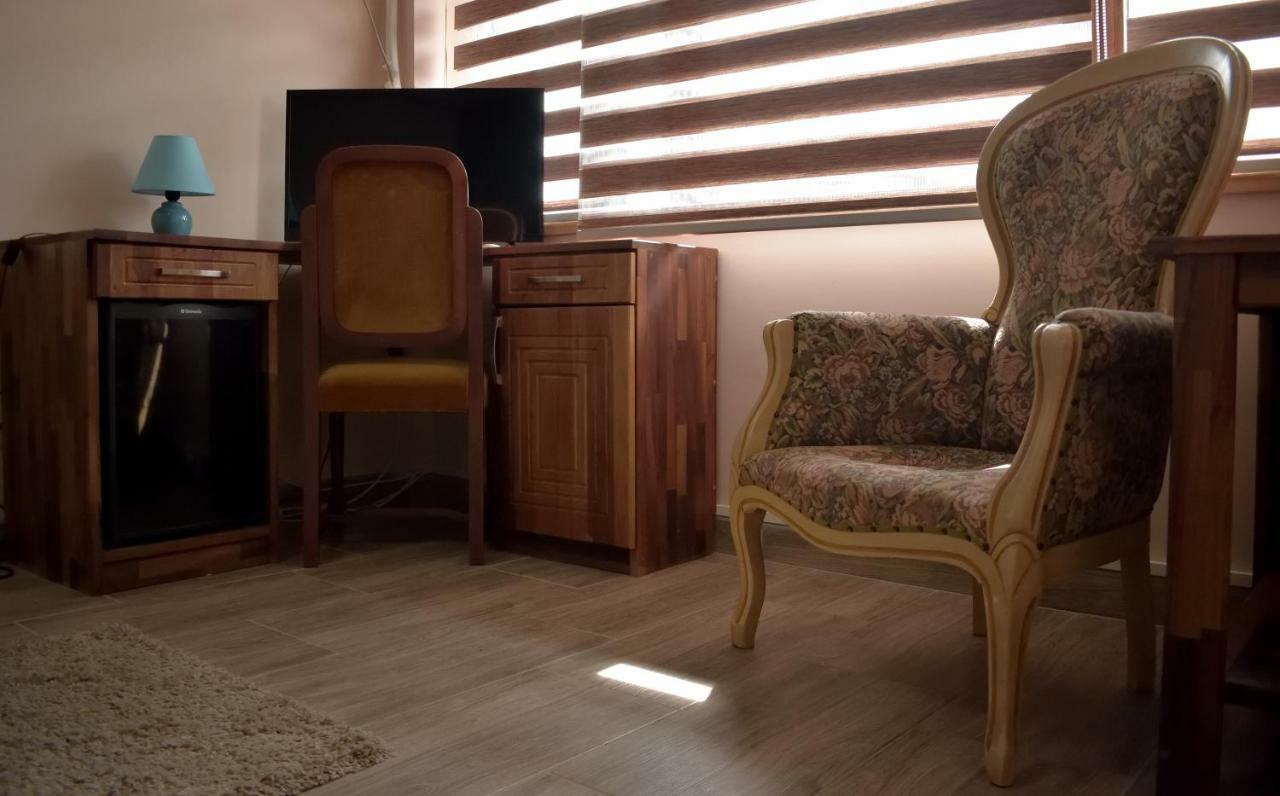 Hotel "Vir" Velika Plana Kültér fotó